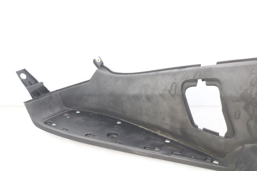 photo de LINKER VOETSTEUN PEUGEOT SATELIS COMPRESSOR K15 125 (2006 - 2009) - Bevestigingspunten