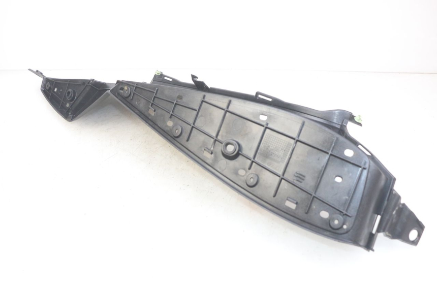 photo de LINKER VOETSTEUN PEUGEOT SATELIS 125 (2010 - 2012) - Detail van het onderdeel