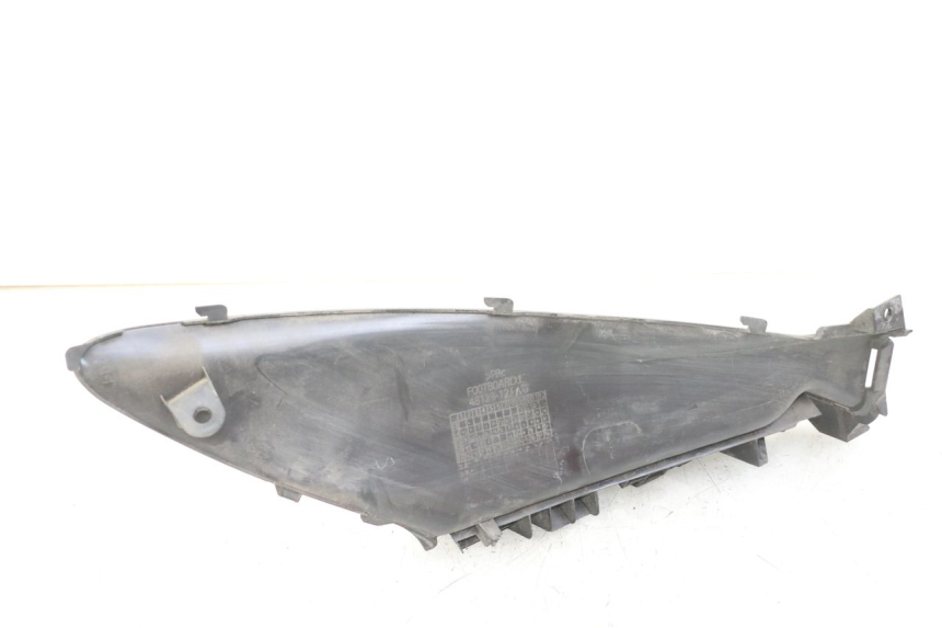 photo de LINKER VOETSTEUN SUZUKI BURGMAN 125 (2018 - 2021) - Zoom op gebruiksstaat