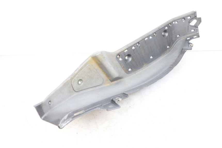 photo de LINKER VOETSTEUN PIAGGIO X8 125 (2004 - 2007) - Detail van het onderdeel