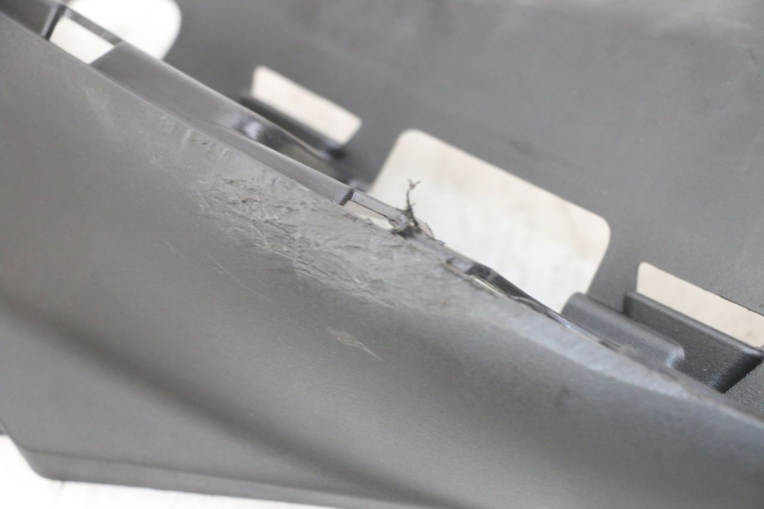 photo de LINKER VOETSTEUN YAMAHA NEO'S NEOS 2T EASY 50 (2013 - 2016) - Bevestigingspunten