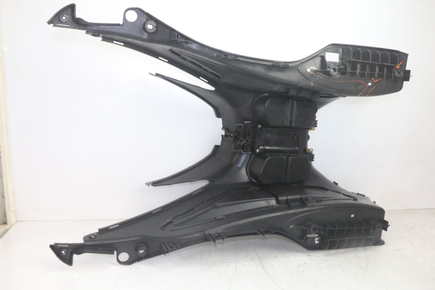 photo de VOETSTEUN SYM GTS EVO 125 (2009 - 2013) - Bevestigingspunten