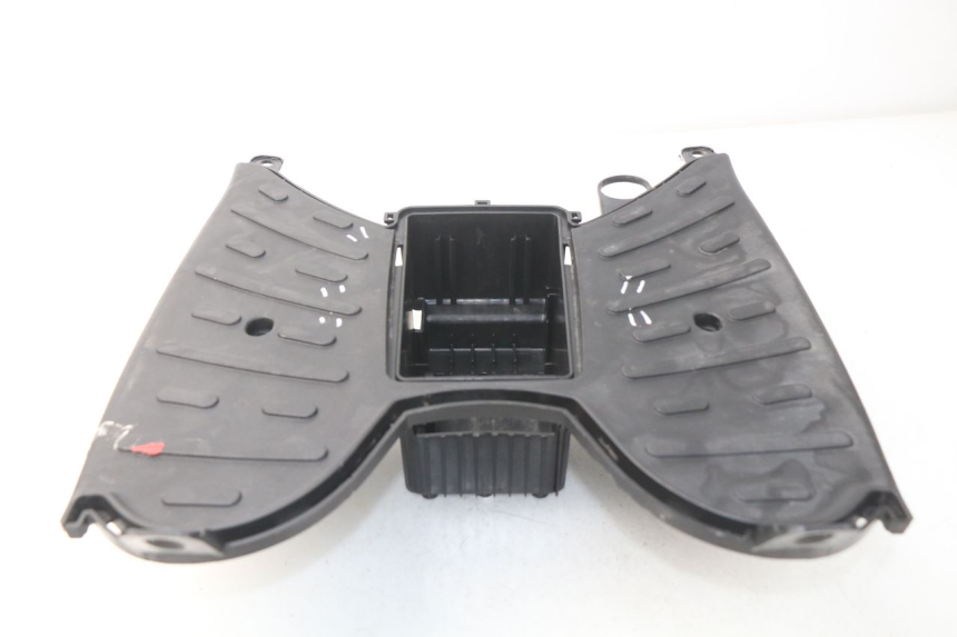 photo de VOETSTEUN PEUGEOT KISBEE 2T 50 (2010 - 2017) - Detail van het onderdeel