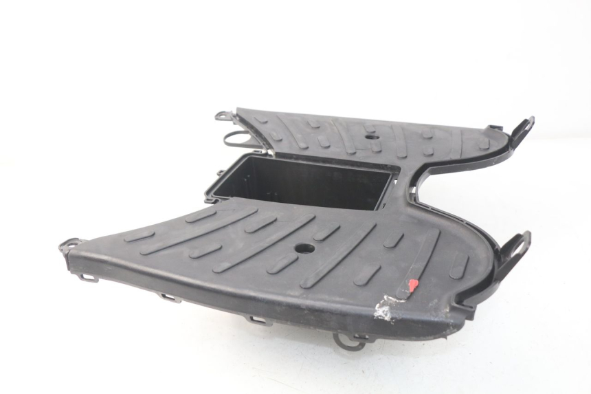 photo de VOETSTEUN PEUGEOT KISBEE 2T 50 (2010 - 2017) - Kenmerkende details