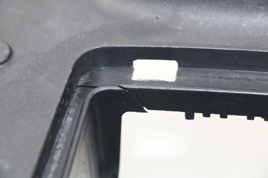 photo de VOETSTEUN PEUGEOT KISBEE 2T 50 (2010 - 2017) - Bevestigingspunten