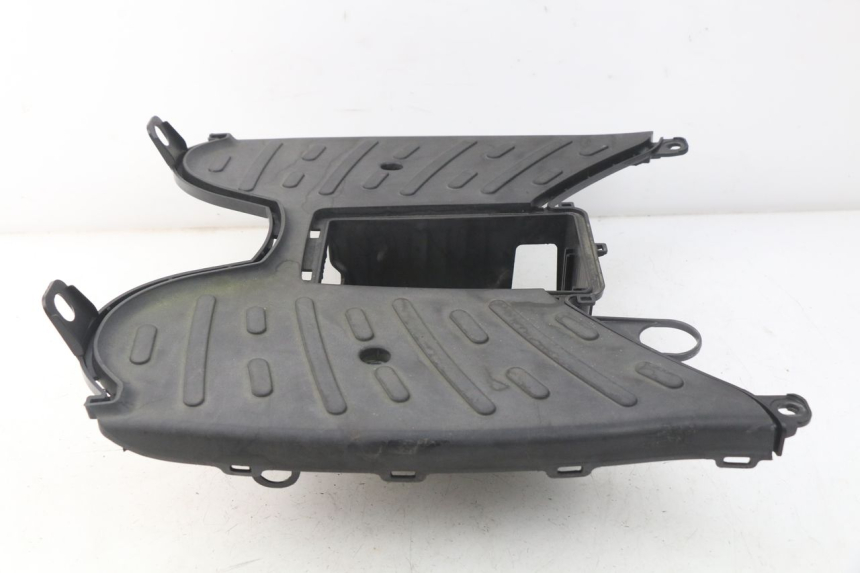 photo de VOETSTEUN PEUGEOT KISBEE 2T 50 (2010 - 2017) - Detail van het onderdeel