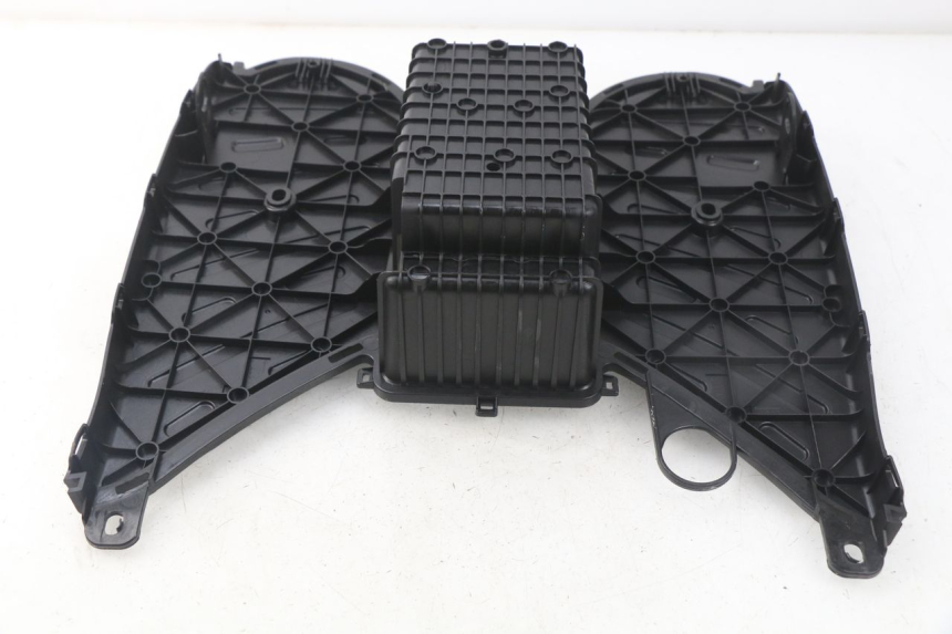 photo de VOETSTEUN PEUGEOT KISBEE 2T 50 (2010 - 2017) - Bevestigingspunten