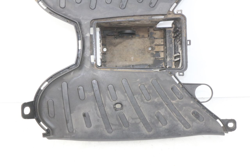 photo de VOETSTEUN PEUGEOT KISBEE 2T 50 (2010 - 2017) - Bevestigingspunten