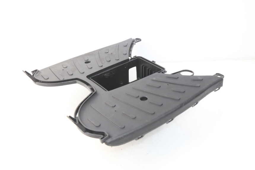 photo de VOETSTEUN PEUGEOT KISBEE 4T 50 (2018 - 2022) - Detail van het onderdeel