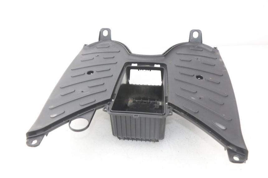 photo de VOETSTEUN PEUGEOT KISBEE 4T 50 (2018 - 2022) - Bevestigingspunten