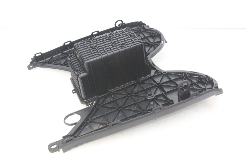 photo de VOETSTEUN PEUGEOT KISBEE 4T 50 (2010 - 2017) - Detail van het onderdeel