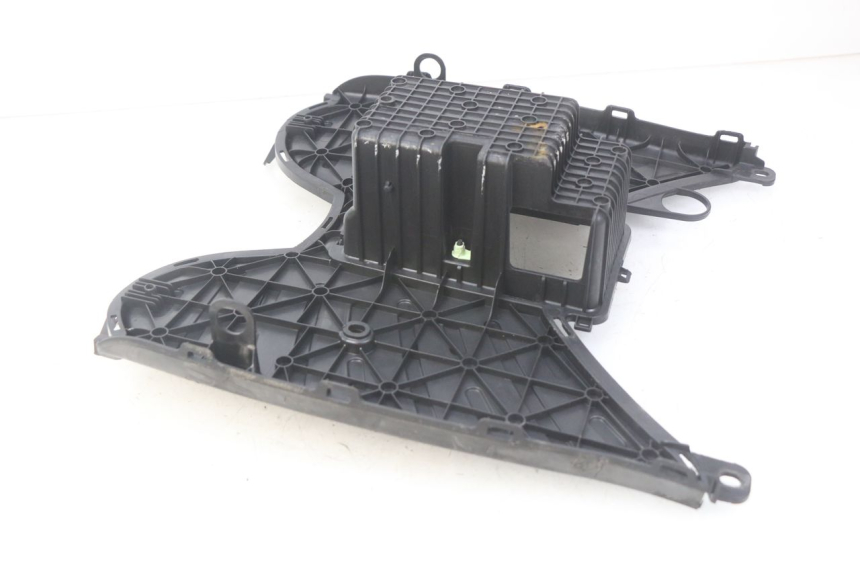 photo de VOETSTEUN PEUGEOT KISBEE 4T 50 (2010 - 2017) - Staat van het oppervlak