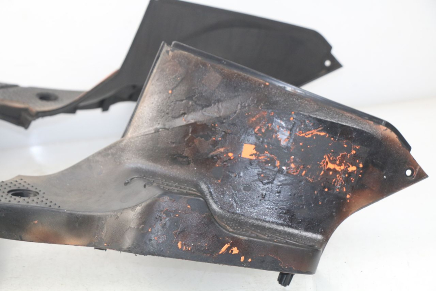 photo de VOETSTEUN SYM ORBIT 2 4T 50 (2008 - 2017) - Bevestigingspunten