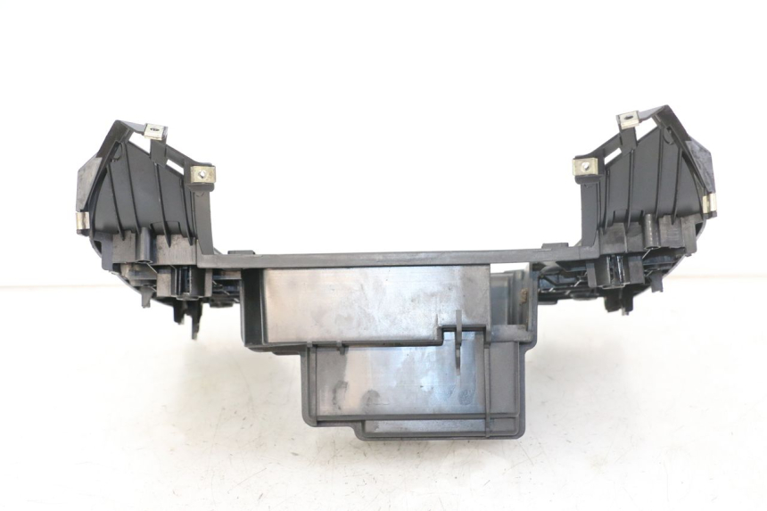 photo de VOETSTEUN PEUGEOT BELVILLE 125 (2017 - 2021) - Bevestigingspunten