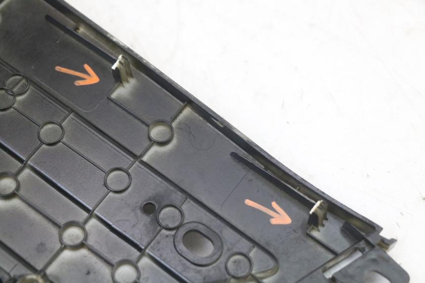 photo de VOETSTEUN PEUGEOT DJANGO 125 (2014 - 2017) - Kenmerkende details