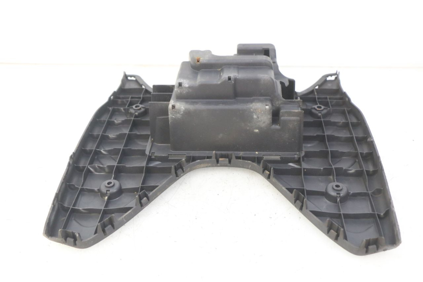 photo de VOETSTEUN SUZUKI SIXTEEN 125 (2008 - 2010) - Zoom op gebruiksstaat