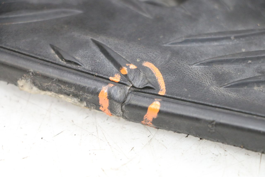 photo de VOETSTEUN PEUGEOT SPEEDFIGHT 4 4T EFI 50 (2021 - 2025) - Focus op structuur