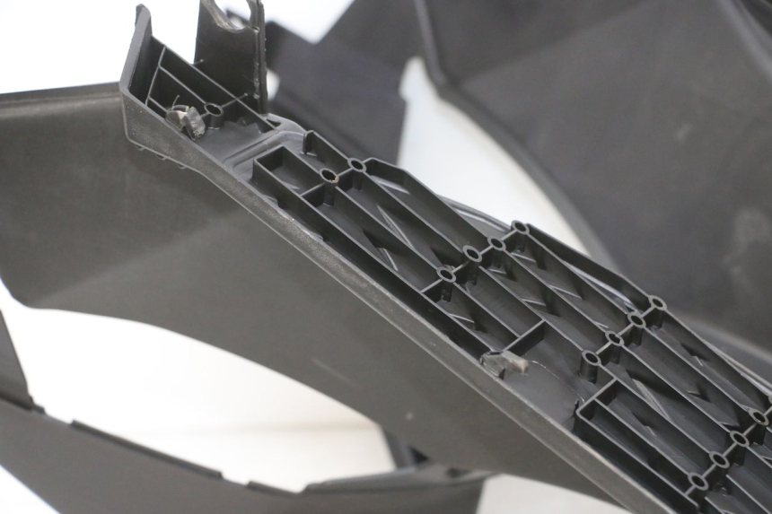 photo de VOETSTEUN PEUGEOT SPEEDFIGHT 4 4T EFI 50 (2021 - 2025) - Bevestigingspunten