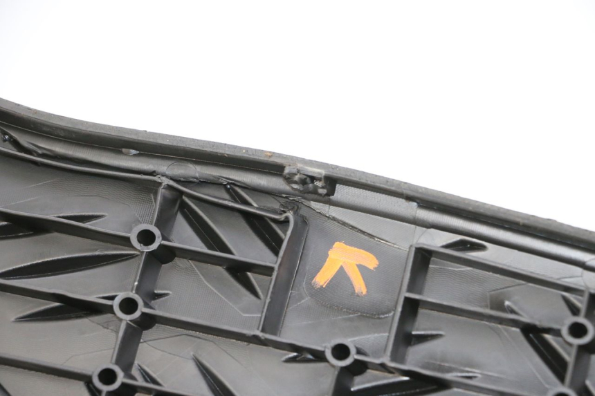 photo de VOETSTEUN PEUGEOT SPEEDFIGHT 4 4T EFI 50 (2021 - 2025) - Markeringen en referenties