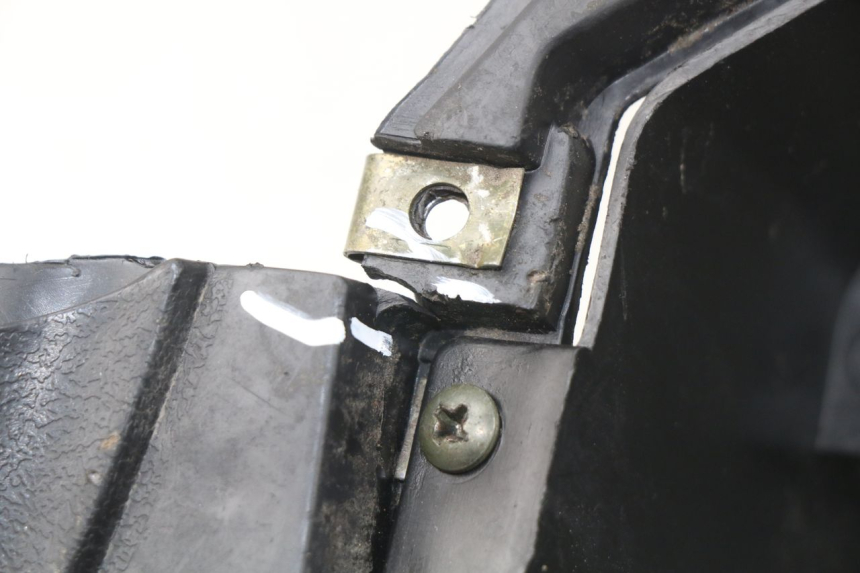 photo de VOETSTEUN BAOTIAN TRAVEL SPIRIT 50 (2010 - 2012) - Staat van het oppervlak