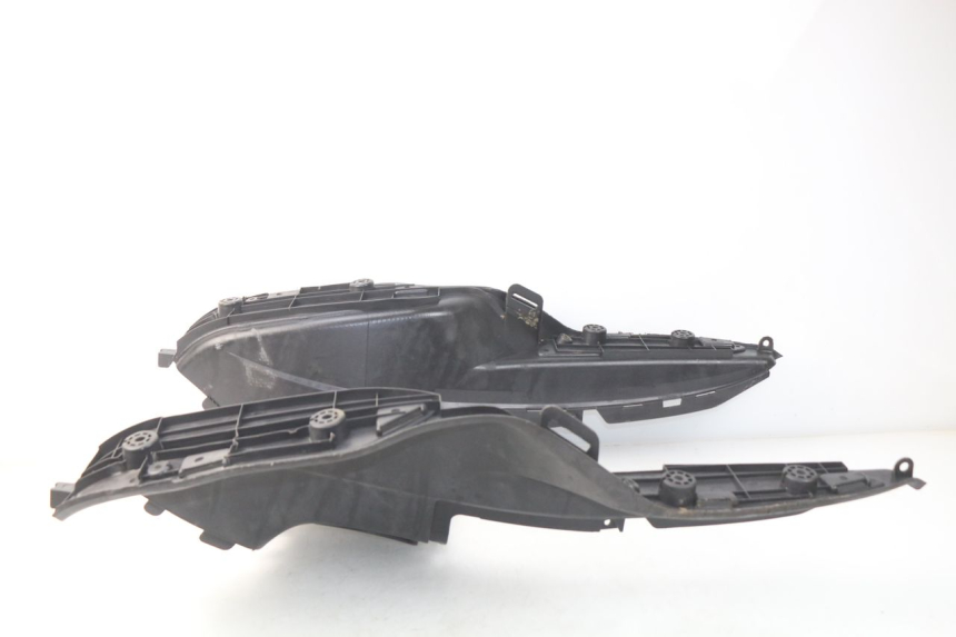 photo de VOETSTEUN SUZUKI UC EPICURO 125 (1999 - 2003) - Zoom op gebruiksstaat