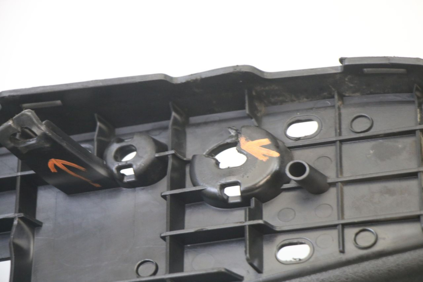 photo de VOETSTEUN YAMAHA X-MAX XMAX 125 (2010 - 2013) - Markeringen en referenties