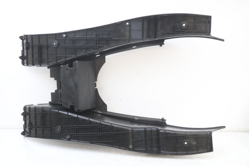 photo de VOETSTEUN YAMAHA YP MAJESTY 125 (2002 - 2006) - Bevestigingspunten