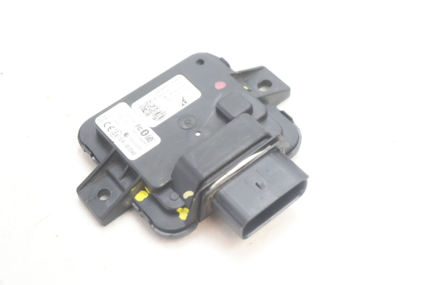 photo de INTERFACEMODULE PIAGGIO MP3 HPE 530 (2022 - 2026) - Hoofdaanzicht
