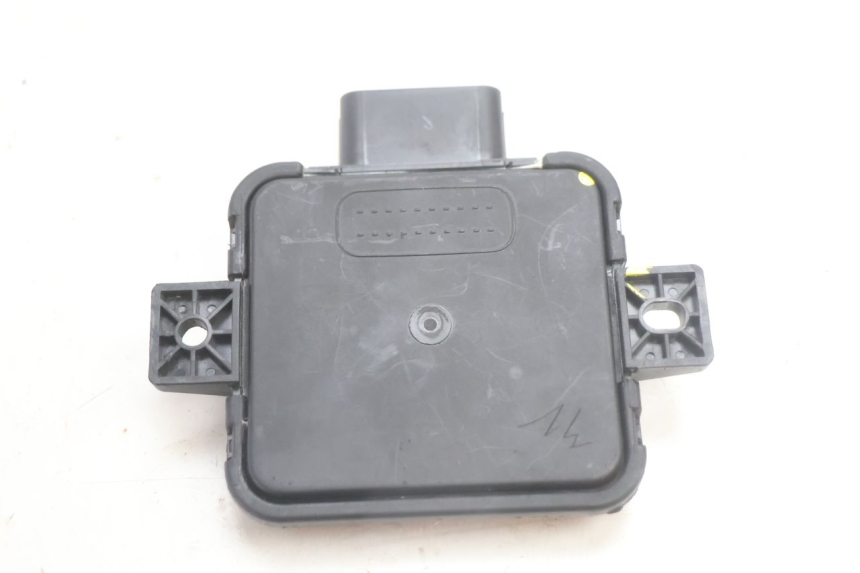 photo de INTERFACEMODULE PIAGGIO MP3 HPE 530 (2022 - 2026) - Bevestigingspunten
