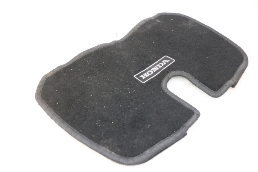 photo de KOFFERVLOERBEKLEDING HONDA ST PAN EUROPEAN 1300 (2002 - 2013) - Detail van het onderdeel