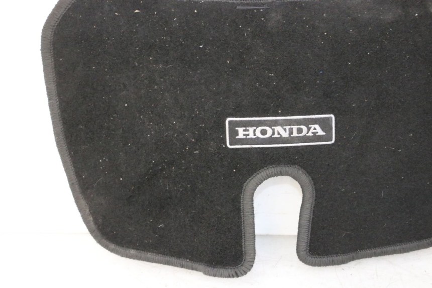 photo de KOFFERVLOERBEKLEDING HONDA ST PAN EUROPEAN 1300 (2002 - 2013) - Technische close-up