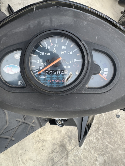 photo de MOTOR KYMCO AGILITY 4T 50 (2018 - 2022) - Zoom op gebruiksstaat