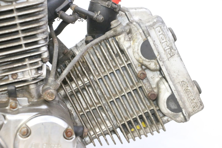 photo de MOTOR HYOSUNG GV AQUILA 125 (2000 - 2009) - Zoom op componenten