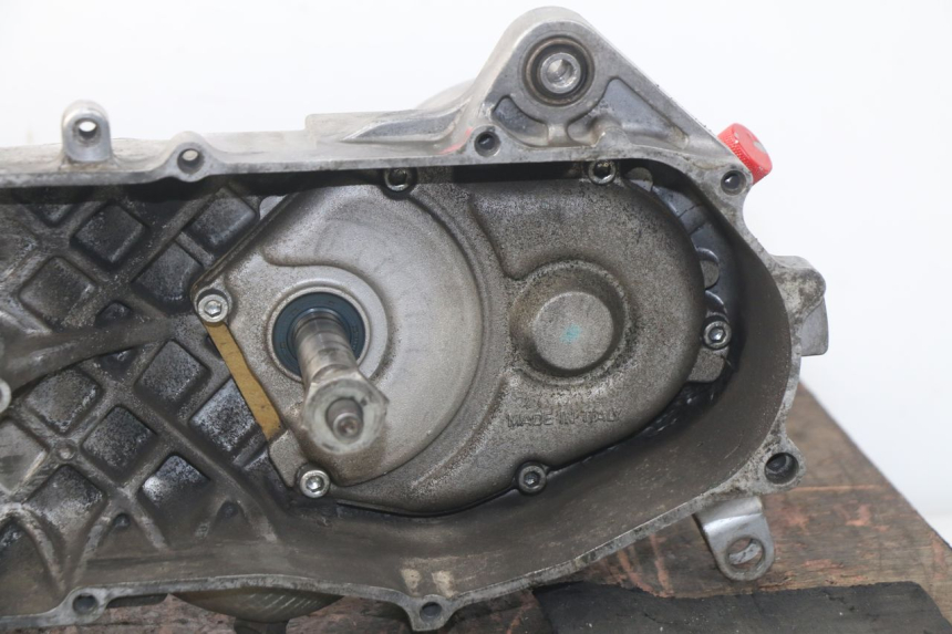 photo de MOTOR MBK BOOSTER SPIRIT NAKED 50 (2004 - 2017) - Hoofdaanzicht