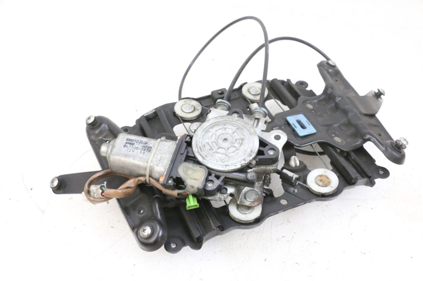 photo de BOL MOTOR SUZUKI BURGMAN 650 (2013 - 2020) - Detail van het onderdeel