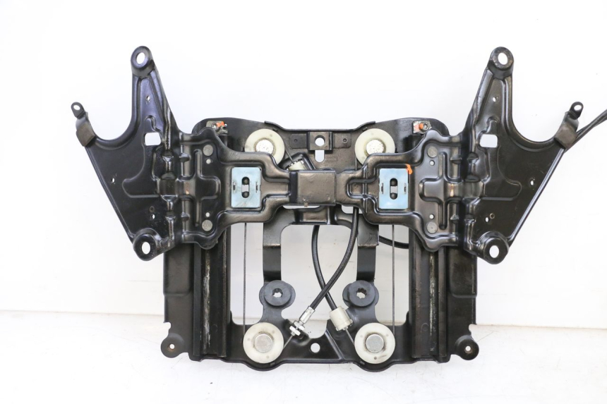 photo de BOL MOTOR SUZUKI BURGMAN EXECUTIVE ABS 650 (2006 - 2012) - Detail van het onderdeel