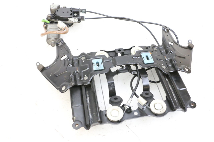 photo de BOL MOTOR SUZUKI BURGMAN EXECUTIVE ABS 650 (2006 - 2012) - Zoom op componenten