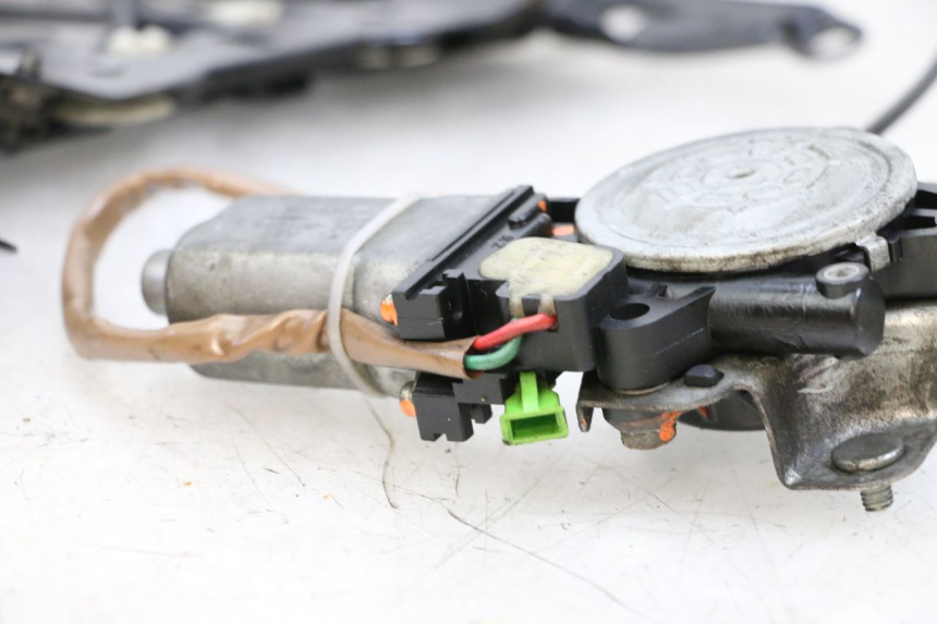 photo de BOL MOTOR SUZUKI BURGMAN EXECUTIVE ABS 650 (2006 - 2012) - Technische close-up