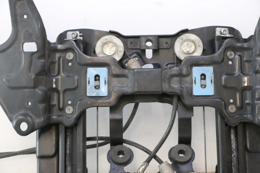 photo de BOL MOTOR SUZUKI BURGMAN EXECUTIVE ABS 650 (2006 - 2012) - Zoom op componenten