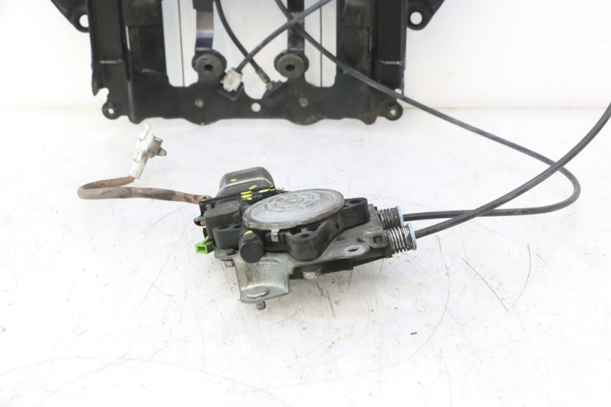 photo de BOL MOTOR SUZUKI BURGMAN EXECUTIVE ABS 650 (2006 - 2012) - Technische close-up