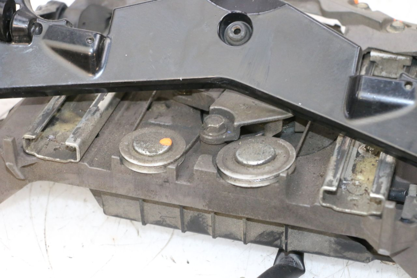 photo de BOL MOTOR YAMAHA FJR ABS 1300 (2006 - 2012) - Markeringen en referenties