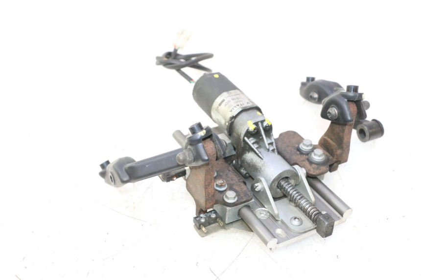 photo de BOL MOTOR GILERA GP 800 (2007 - 2013) - Detail van het onderdeel