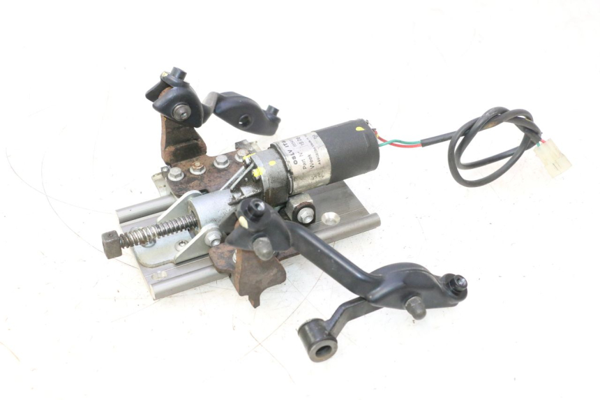 photo de BOL MOTOR GILERA GP 800 (2007 - 2013) - Zoom op gebruiksstaat