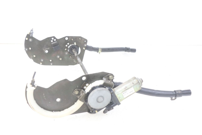 photo de BOL MOTOR SUZUKI GSX-F GSX  F 1100 (1988 - 1994) - Detail van het onderdeel