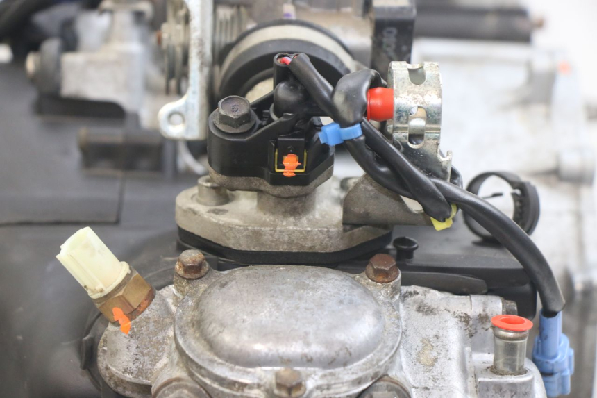 photo de MOTOR YAMAHA BW'S BWS 125 (2010 - 2013) - Zoom op componenten