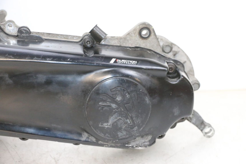 photo de MOTOR PEUGEOT DJANGO 4T 50 (2014 - 2019) - Focus op structuur