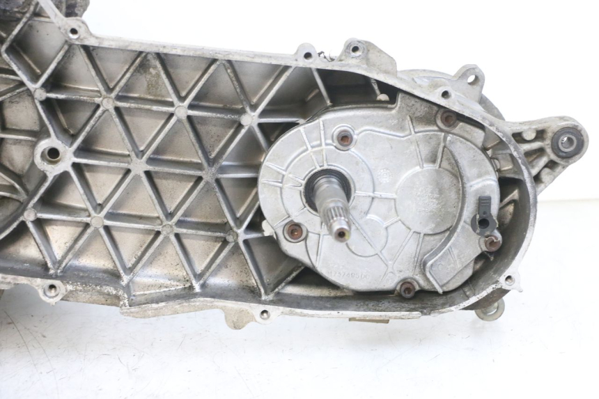 photo de MOTOR PEUGEOT ELYSEO 125 (1999 - 2004) - Zoom op kwaliteit