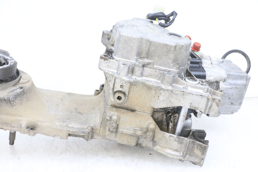 photo de MOTOR PEUGEOT ELYSEO 125 (1999 - 2004) - Zoom op gebruiksstaat