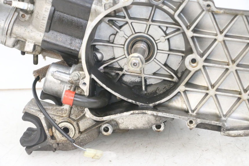 photo de MOTOR PEUGEOT ELYSTAR 125 (2002 - 2007) - Markeringen en referenties