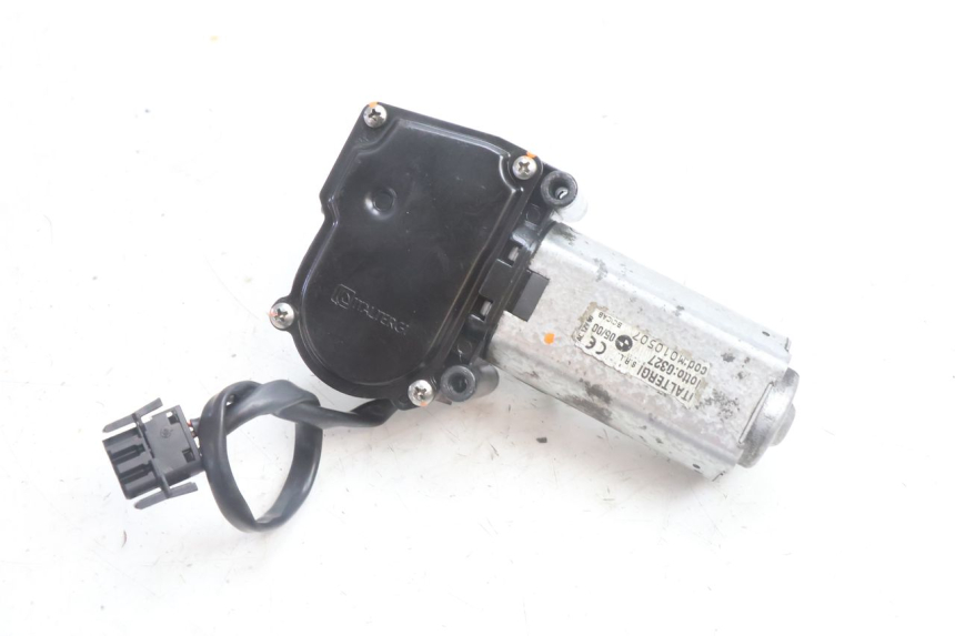 photo de RUITERWISMOTER BMW C1 125 (2000 - 2003) - Technische close-up